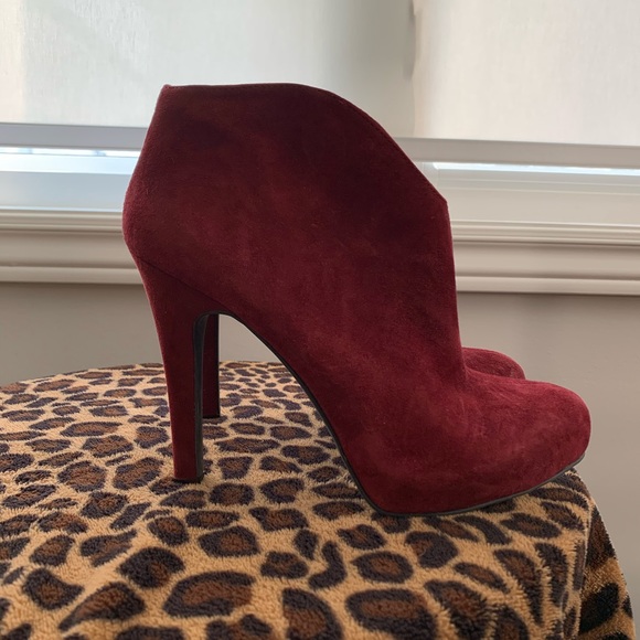 Jessica Simpson ankle booties - Picture 2 of 3